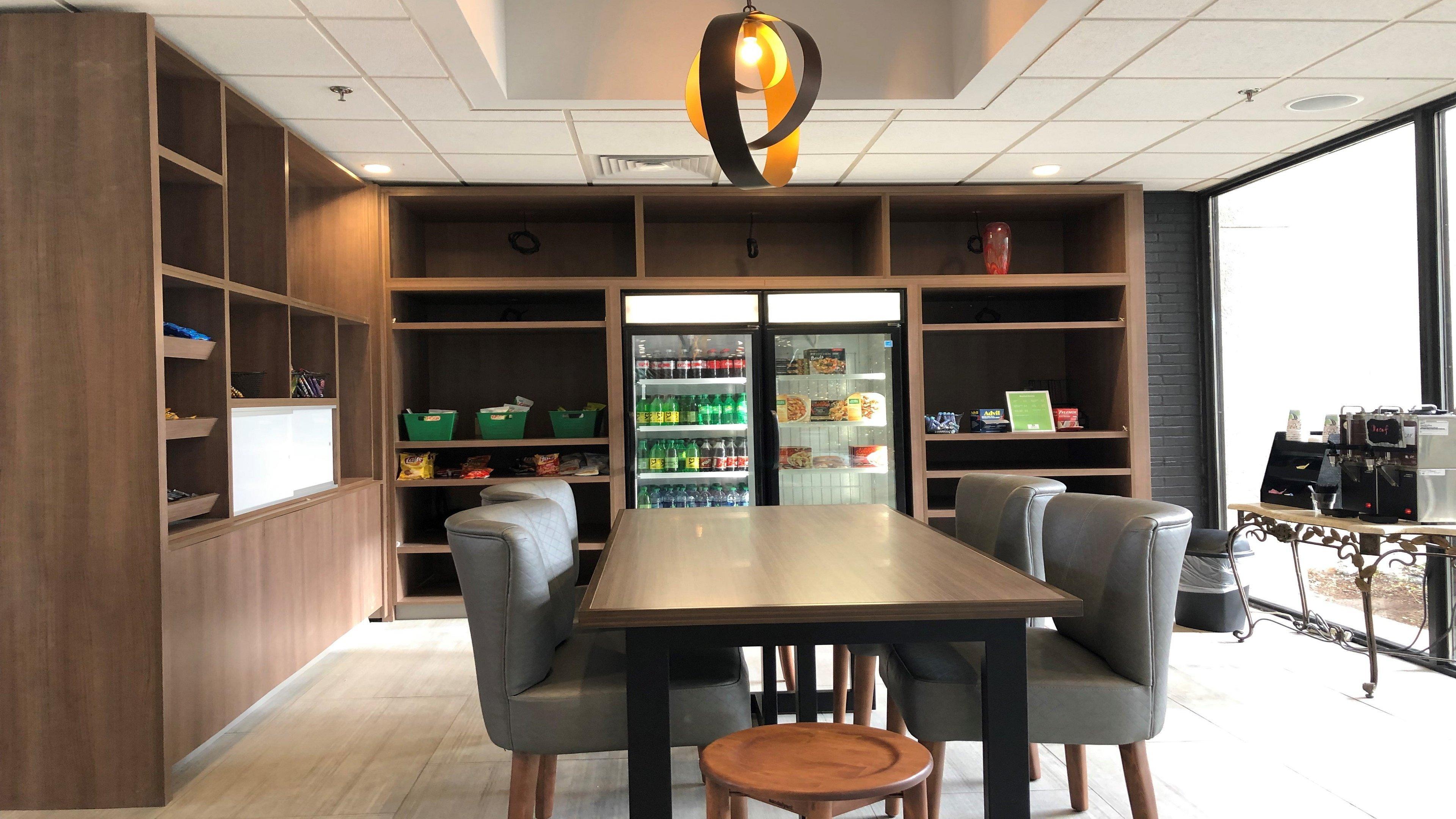 Holiday Inn Roanoke Airport - Conference Ctr By Ihg Exterior photo