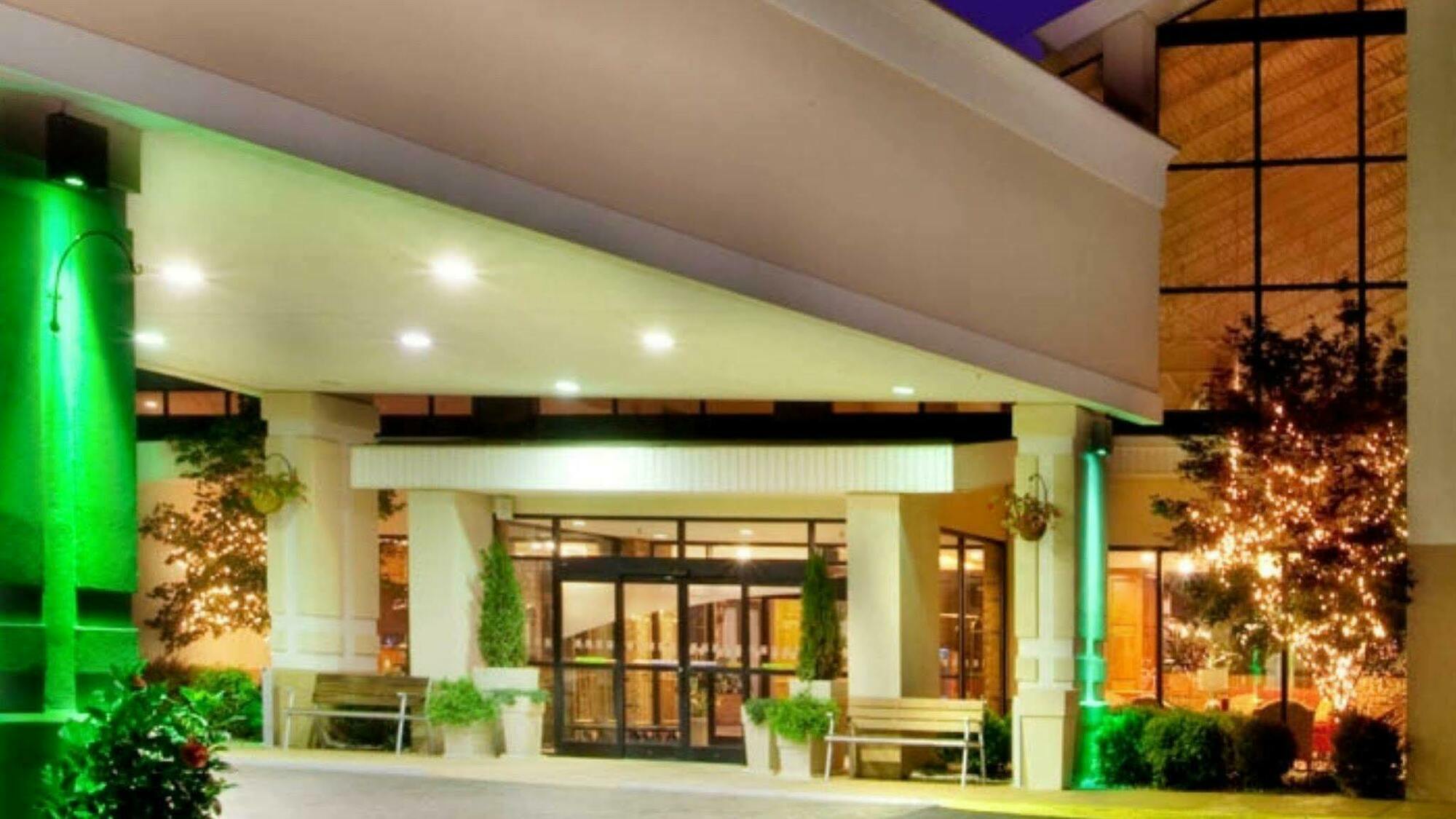 Holiday Inn Roanoke Airport - Conference Ctr By Ihg Exterior photo